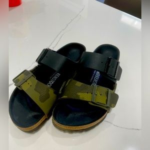 Birkenstock Split Camo Sandal Sz 38